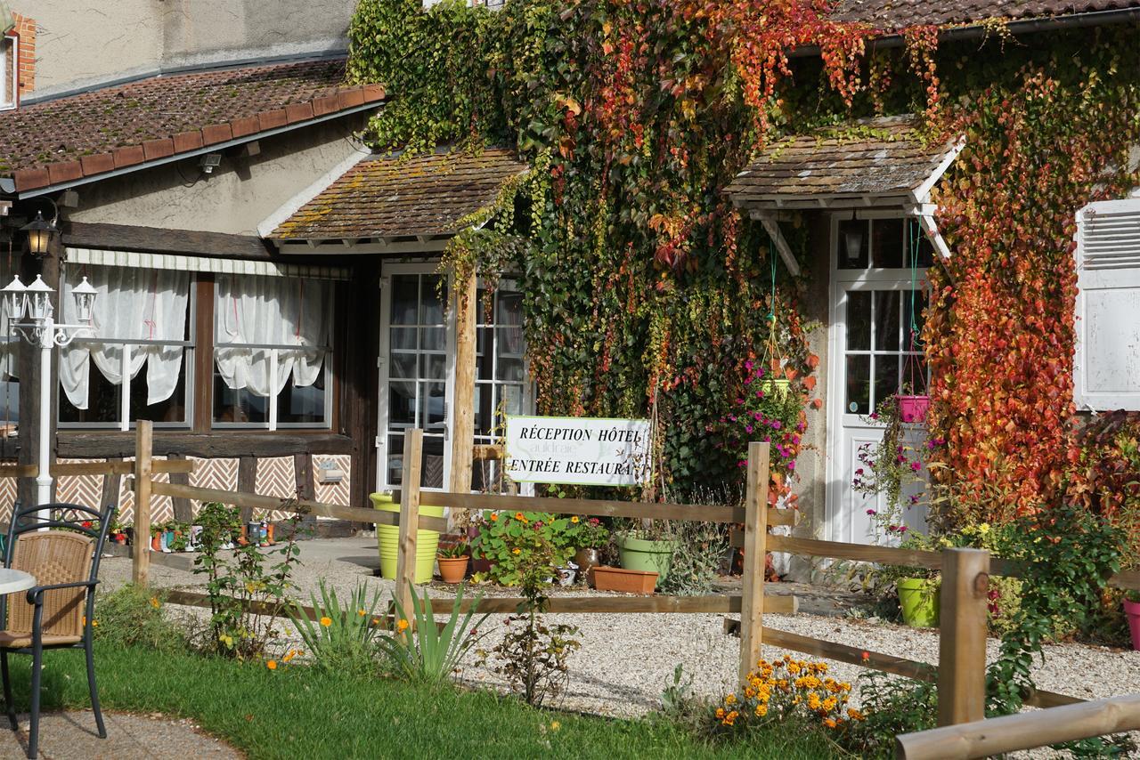 Hôtel Restaurant La Sauldraie Salbris Exterior foto